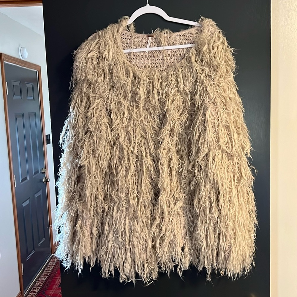 Free people cream fuzzy cardigan size LG